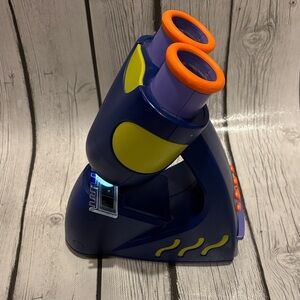 Geosafari Jr Talking microscope educational toy